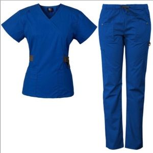 004 7897 MedGear Nurse Scrub Set ROYAL BLUE SMALL